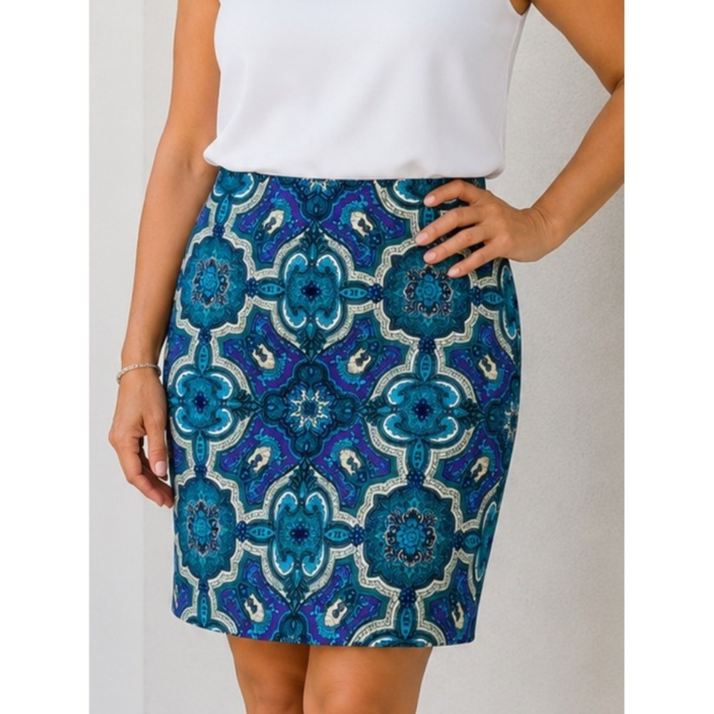 TALBOTS.‎ NWOT. Blue/Purple, Kaleidoscope print. Skirt. Straight. Sz 10P.…